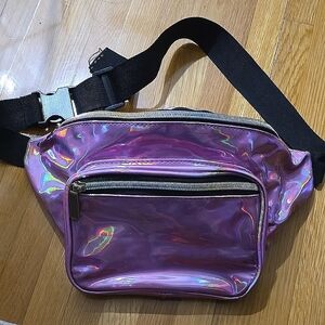 ✨️ Holographic Pink Fanny Pack